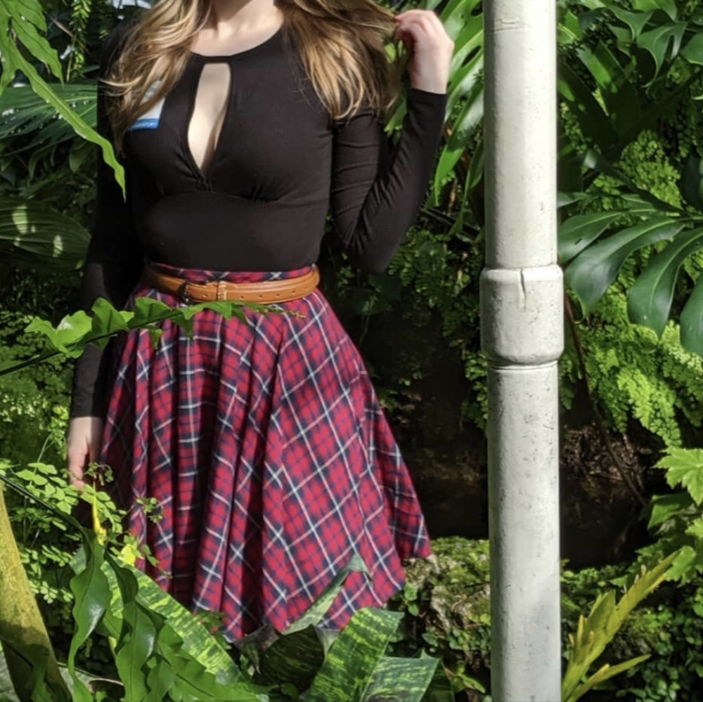 Hearts and Found full red plaid skirt - Picture 3 of 5